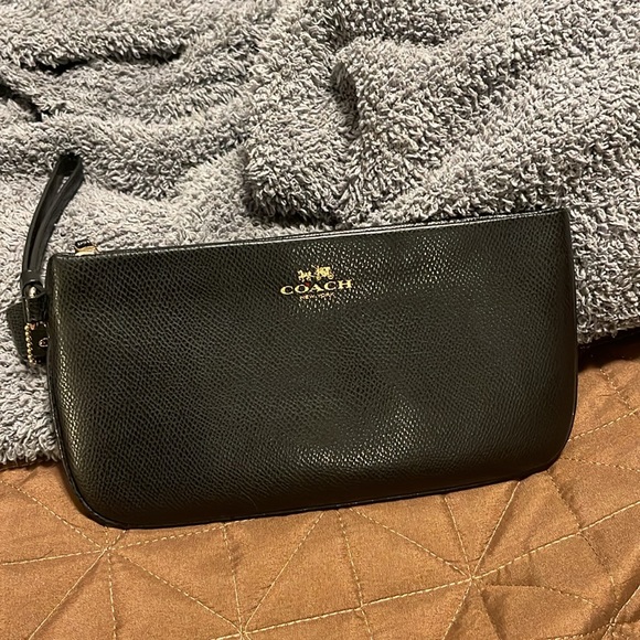 COPY - Coach Large Zip Wristlet - Picture 3 of 4